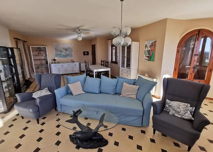 Casa Blanca Villa *